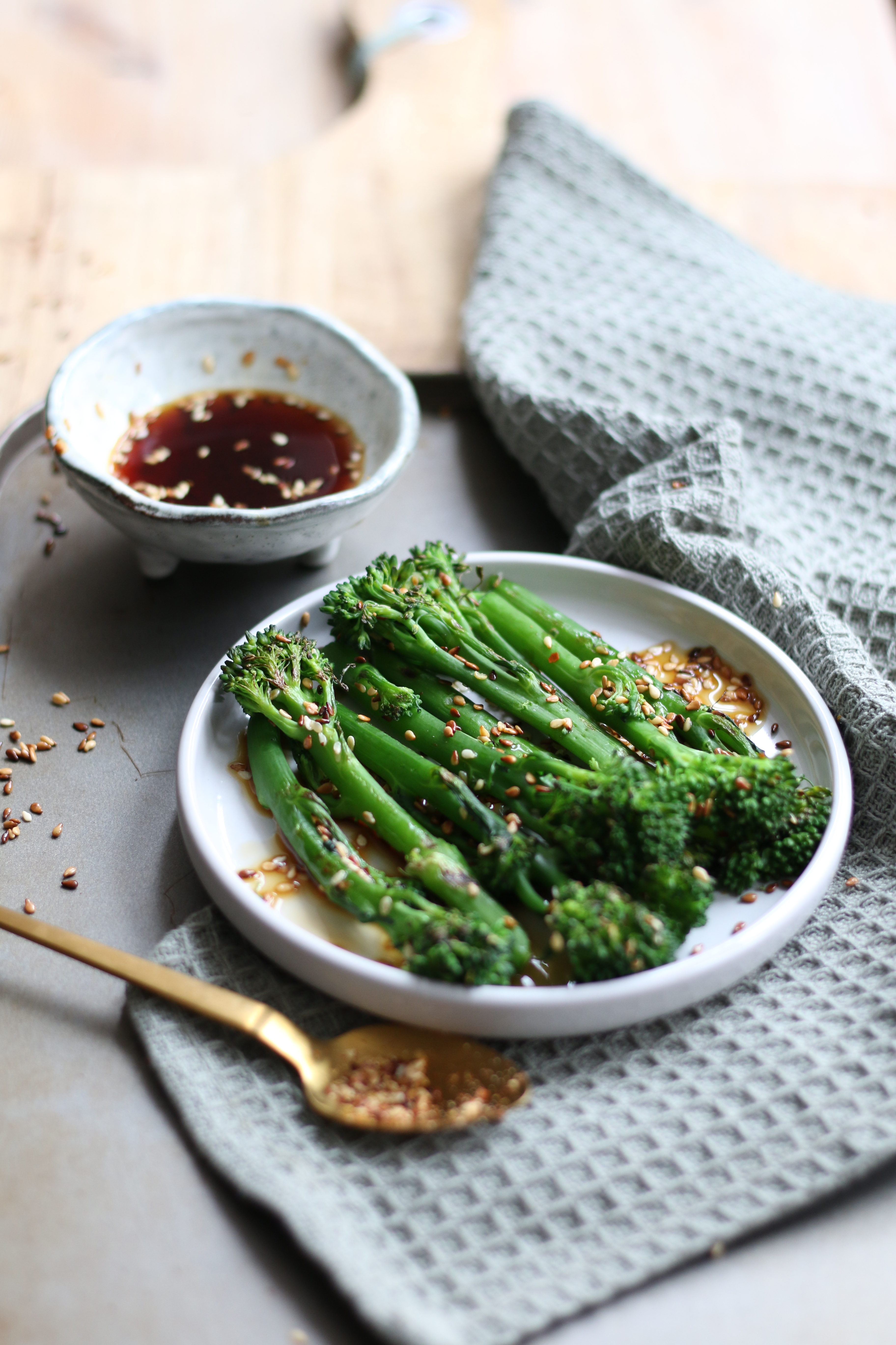 Tenderstem with oriental dip