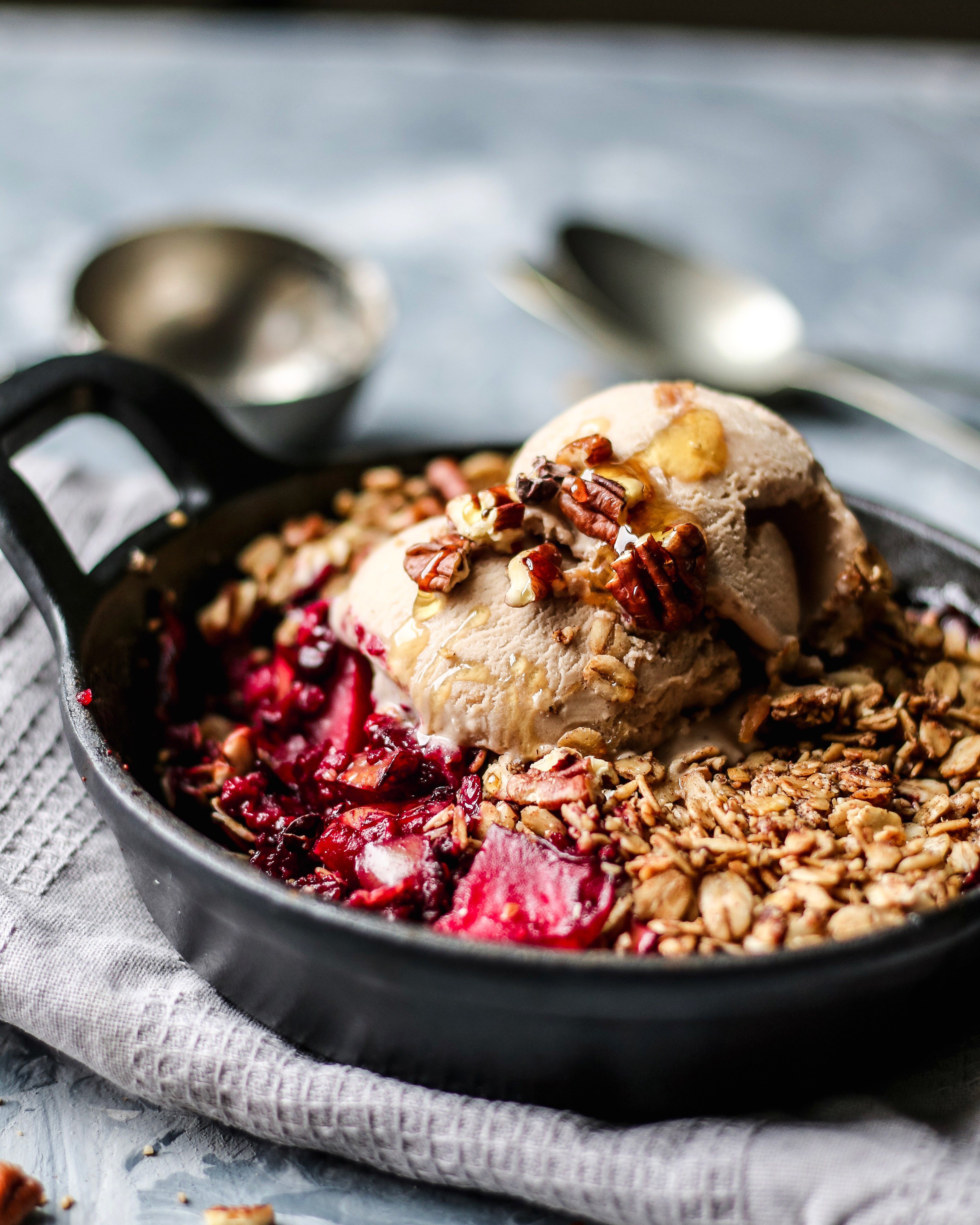 winter berry crumble vegan