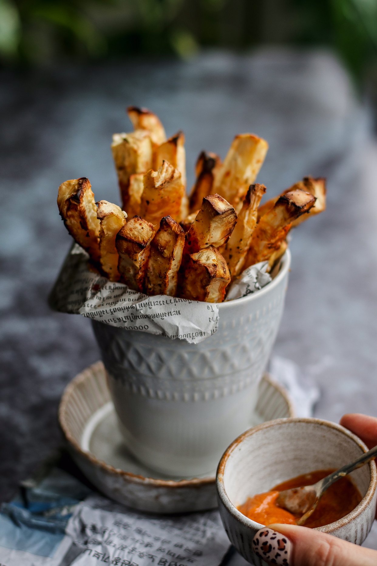 celeriac chips with nutritional yeast
