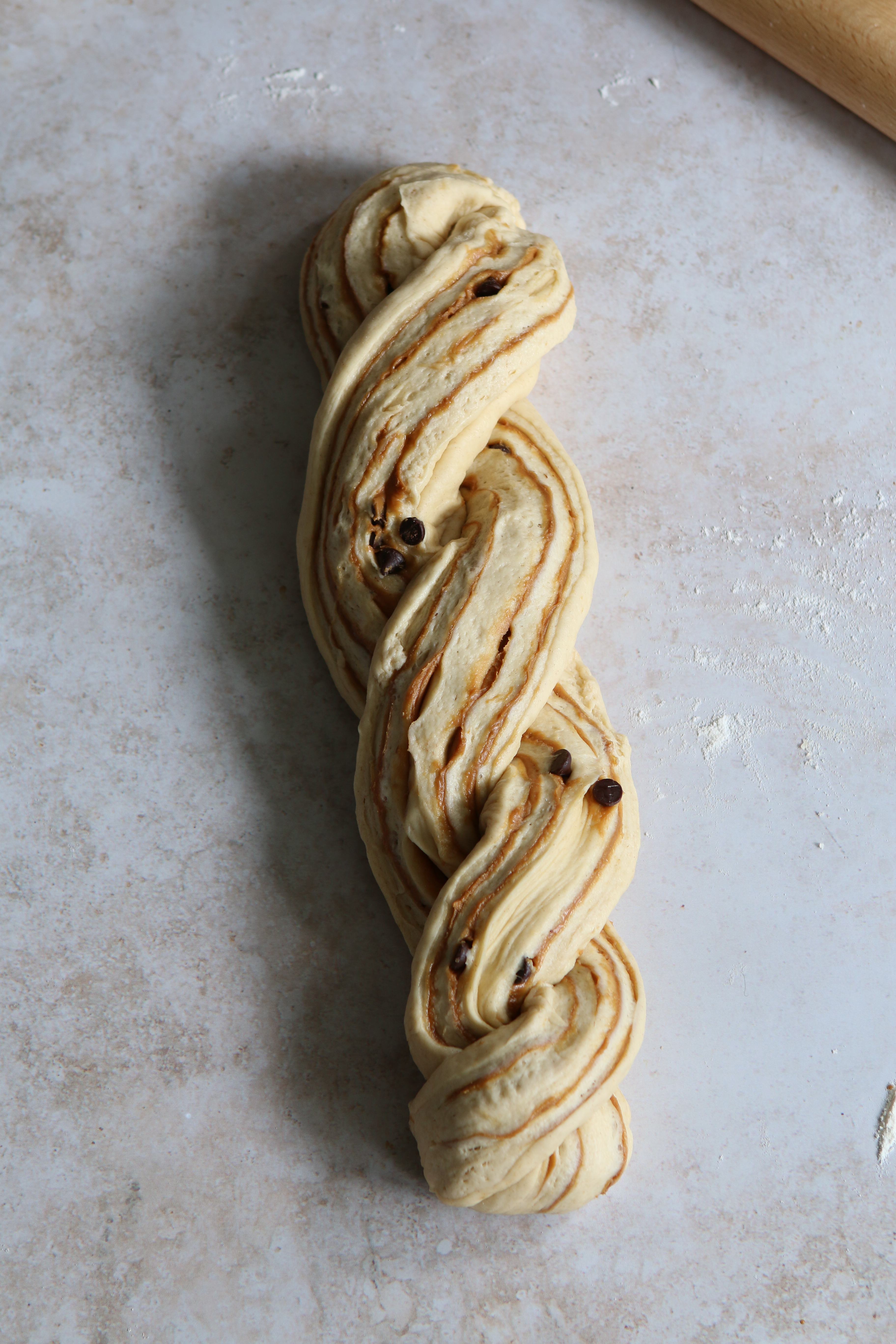 chocolate & cinnamon babka vegan