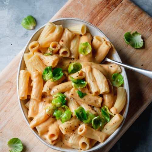 Cheesy vegan pasta recipe