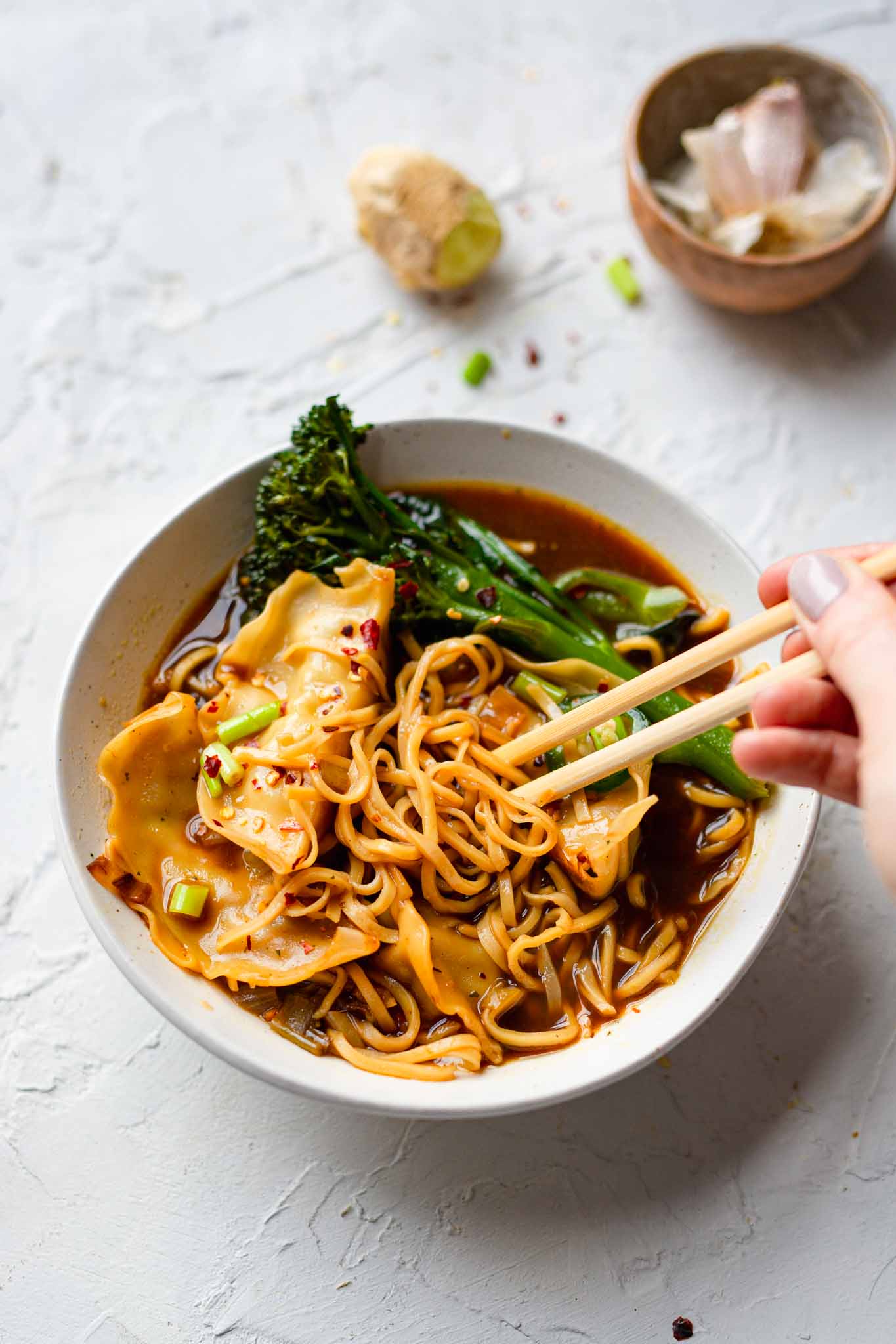 gyoza noodle chilli soup recipe vegan