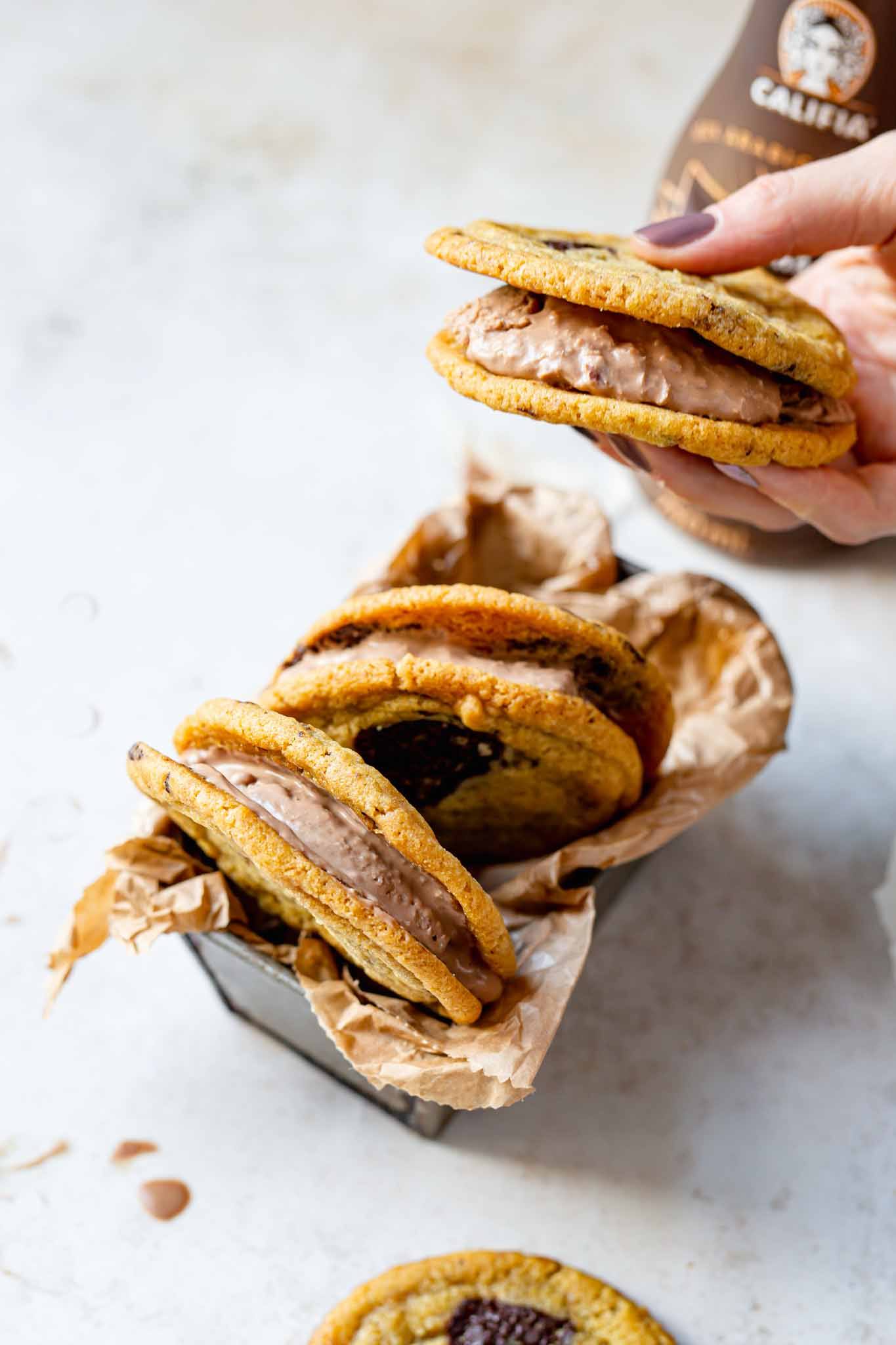 mocha ice cream cookie sandwiches recipe