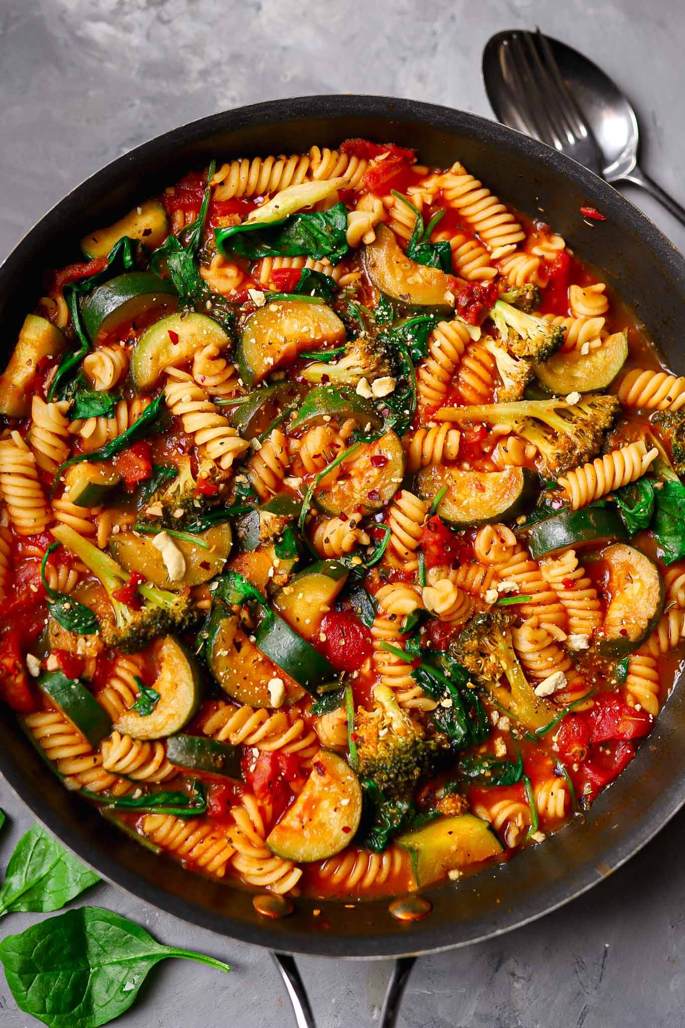 15 Minute Tomato & Herb Pasta - Lucy & Lentils Vegan Recipe