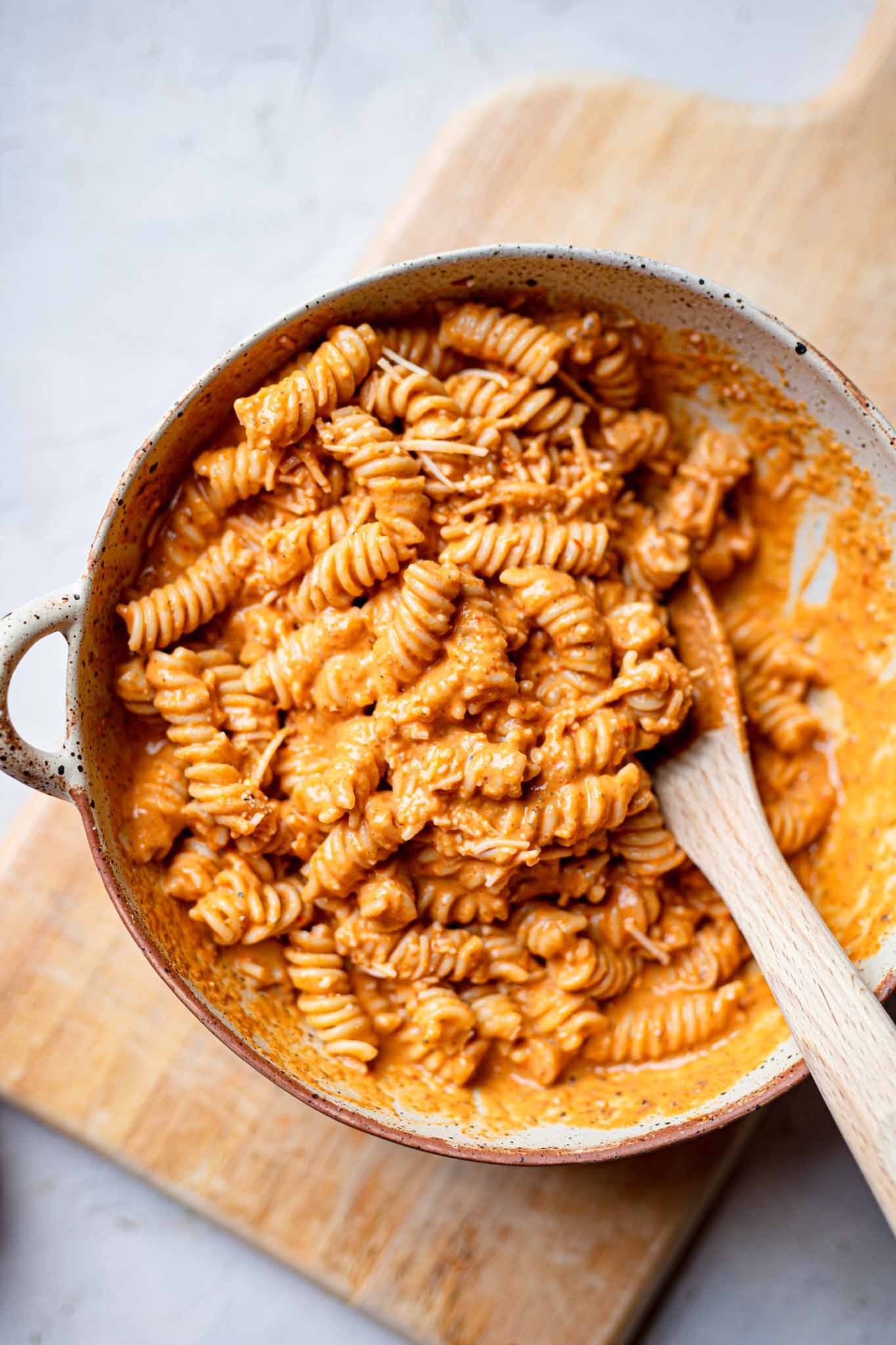 roasted pepper and garlic pasta