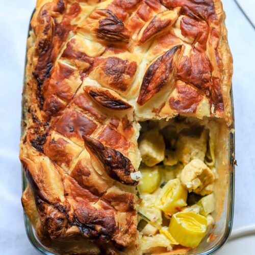 Vegan chicken and leek pie