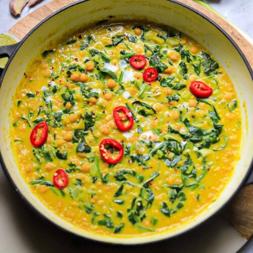Easy Spinach and Chickpea Vegan Curry
